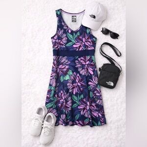 The North Face FlashDry Floral Athletic Dress – Women’s Medium